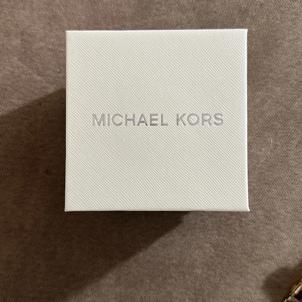 Michael Kors Women’s 42mm Quartz Watch - Picture 9 of 10